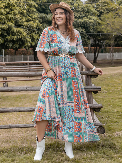 Plus Size Lace Detail Printed Half Sleeve Midi Dress