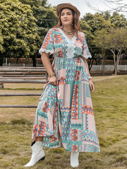 Plus Size Lace Detail Printed Half Sleeve Midi Dress